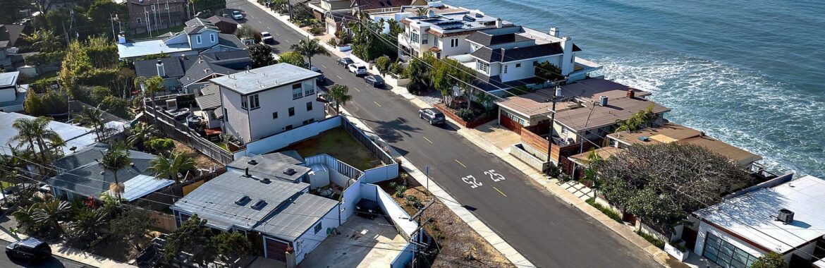 319 Clark St. Solana Beach, CA 92075