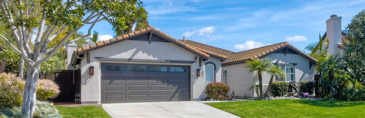 7992 Grado El Tupelo. Carlsbad, CA 92009