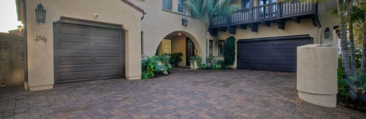 7635 Circuilo Sequoia Carlsbad, CA 92009